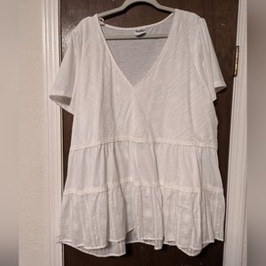White knit and cotton lace ruffled blouse